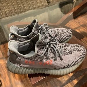 Yeezy Boost 350 Beluga V2 size 8.5